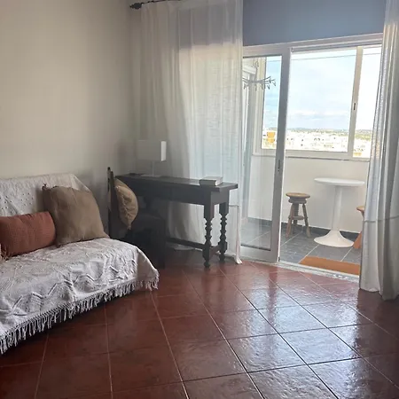 Apartamento T2 A 150 M De La *